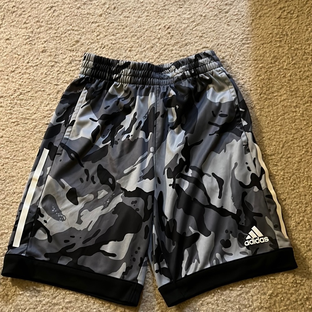 Adidas Athletic Shorts Boys Size L Black Gray Camo